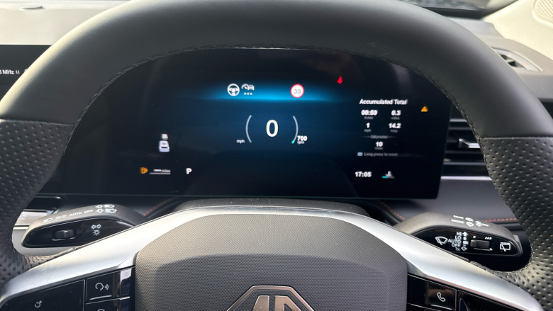 MG HS 1.5 T-GDI Trophy 5dr DCT Petrol Hatchback